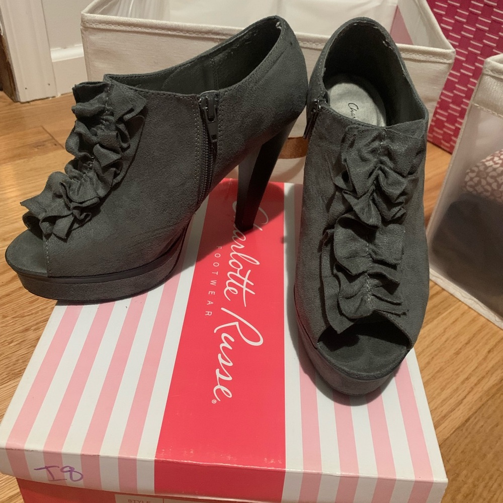 Gray suede heeled booties size 8 EUC